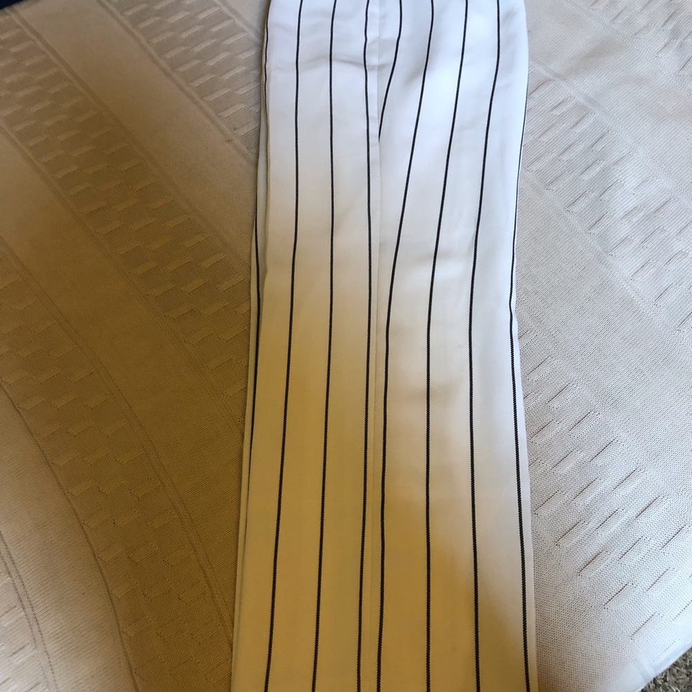 White linen Black stripe pants